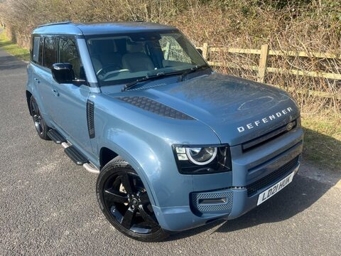 Land Rover Defender S 1