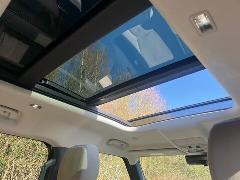Land Rover Defender S 3