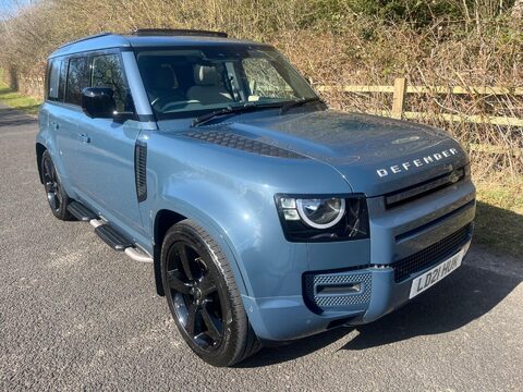 Land Rover Defender S 6