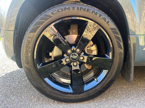 Land Rover Defender S 15