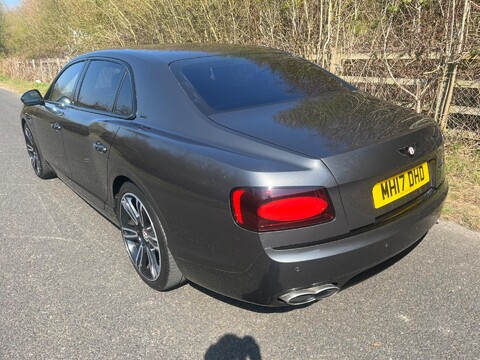 Bentley Flying Spur V8 S 14