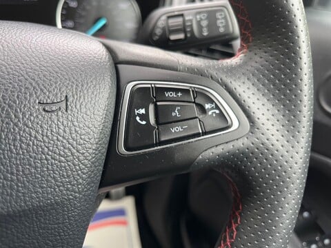 Ford Ecosport ST-LINE 22