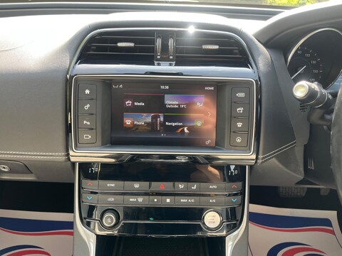 Jaguar XE GTDI R-SPORT 14