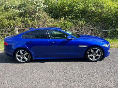 Jaguar XE GTDI R-SPORT 6