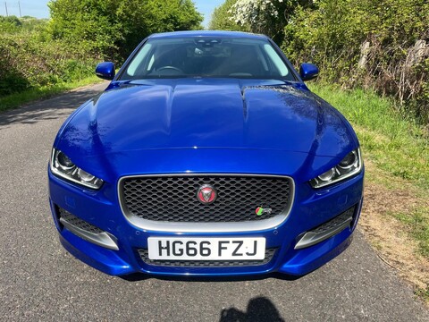 Jaguar XE GTDI R-SPORT 9