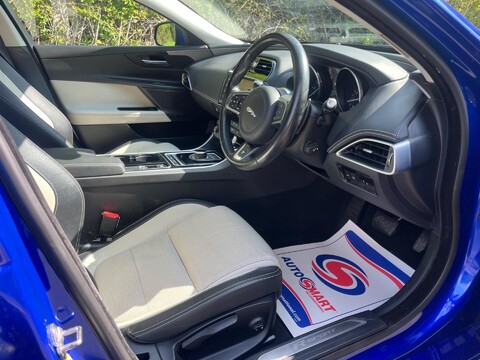 Jaguar XE GTDI R-SPORT 17