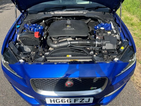Jaguar XE GTDI R-SPORT 29