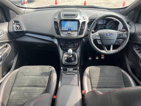 Ford Kuga ST-LINE TDCI 12