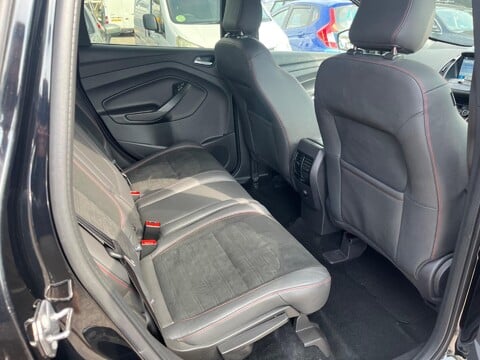 Ford Kuga ST-LINE TDCI 16