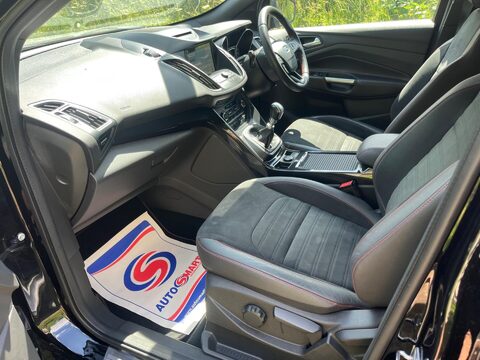 Ford Kuga ST-LINE TDCI 12