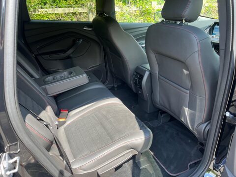 Ford Kuga ST-LINE TDCI 15