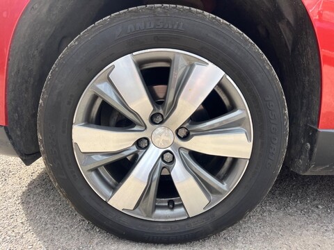 Peugeot 2008 S/S ALLURE 12