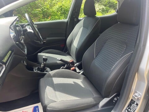 Ford Fiesta ZETEC 17