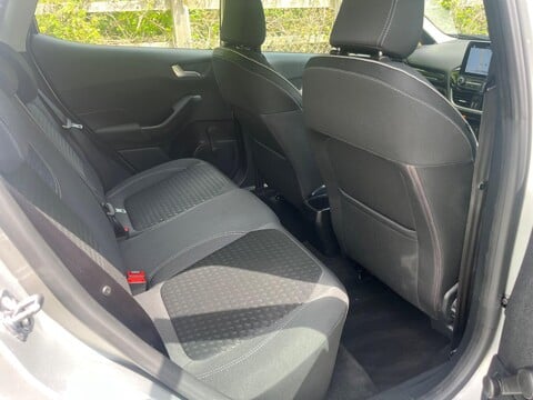 Ford Fiesta ZETEC 19