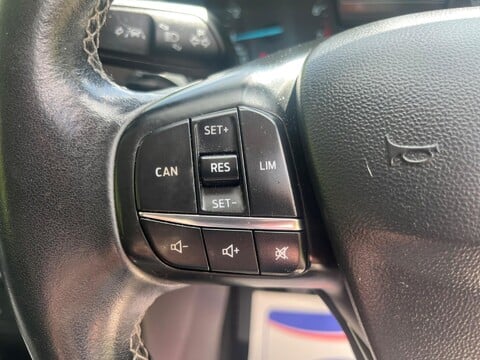 Ford Fiesta ZETEC 21