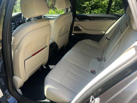 BMW 5 Series 520D M SPORT TOURING MHEV 20