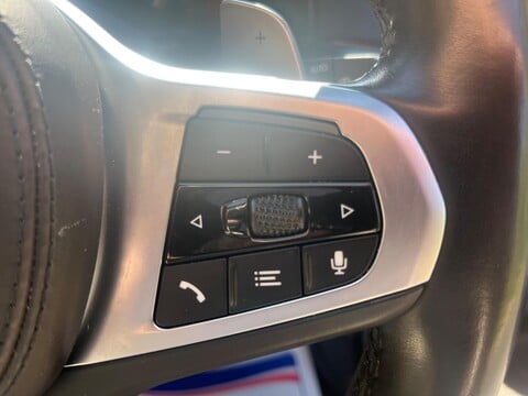 BMW 5 Series 520D M SPORT TOURING MHEV 26
