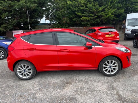 Ford Fiesta TITANIUM 6