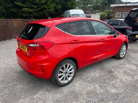 Ford Fiesta TITANIUM 7