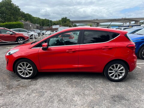 Ford Fiesta TITANIUM 11