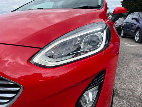 Ford Fiesta TITANIUM 14