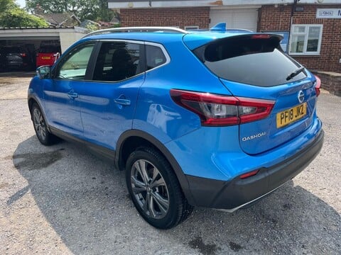 Nissan Qashqai N-CONNECTA DIG-T XTRONIC 12