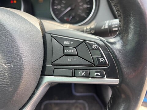 Nissan Qashqai N-CONNECTA DIG-T XTRONIC 23