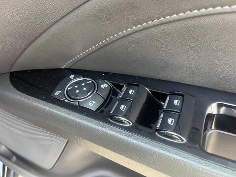 Ford Mondeo TITANIUM TDCI 24
