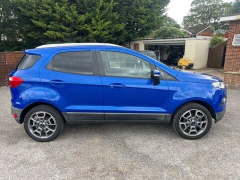 Ford Ecosport TITANIUM 6