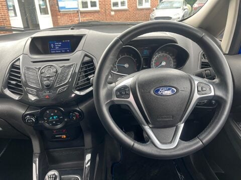Ford Ecosport TITANIUM 13