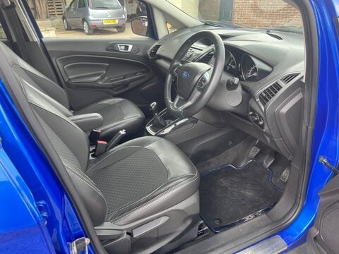 Ford Ecosport TITANIUM 16