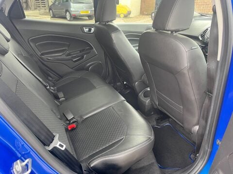 Ford Ecosport TITANIUM 18