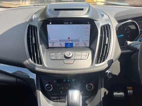 Ford Kuga ST-LINE 14