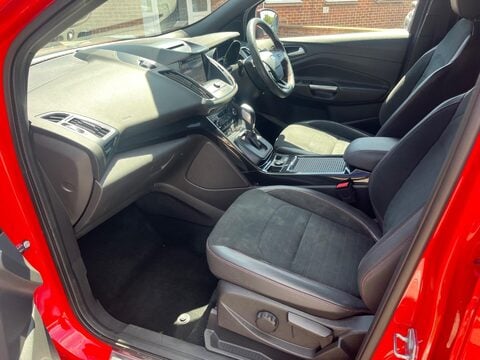 Ford Kuga ST-LINE 15