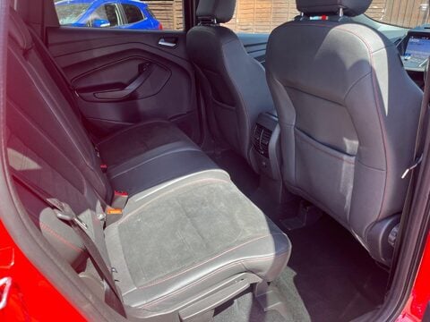 Ford Kuga ST-LINE 18