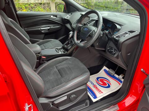 Ford Kuga ST-LINE 17
