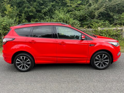 Ford Kuga ST-LINE 6