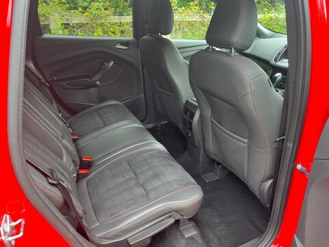 Ford Kuga ST-LINE 21
