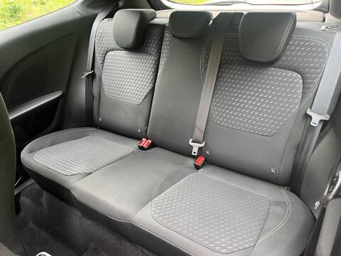 Ford Fiesta ZETEC 17