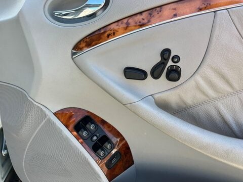 Mercedes-Benz CLK CLK320 ELEGANCE 19