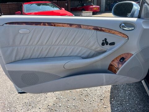 Mercedes-Benz CLK CLK320 ELEGANCE 4