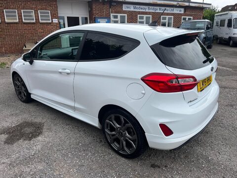 Ford Fiesta ST-LINE 13