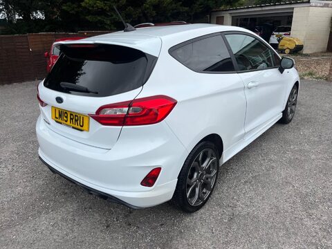 Ford Fiesta ST-LINE 15