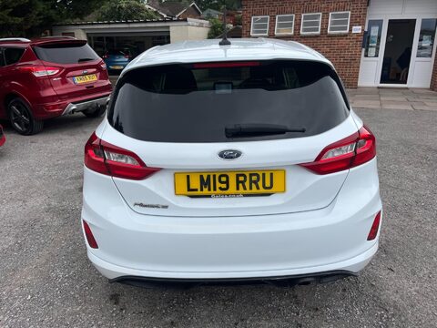 Ford Fiesta ST-LINE 14