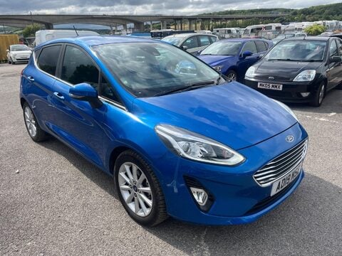 Ford Fiesta TITANIUM 1