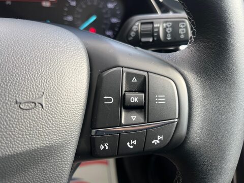 Ford Fiesta TITANIUM 23