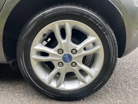 Ford Fiesta ZETEC 3