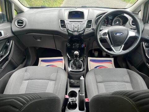 Ford Fiesta ZETEC 13