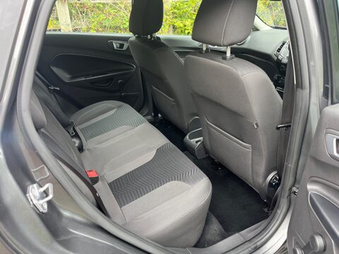 Ford Fiesta ZETEC 18