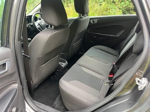 Ford Fiesta ZETEC 17